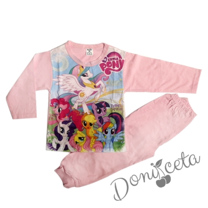 Kid's pajamas with a picture 