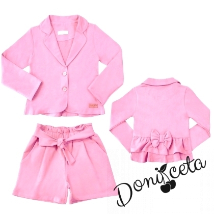 Детски комплект за момиче от къси панталонки и сако в розово