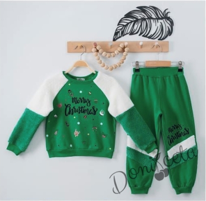 Коледен комплект от блуза и панталони в зелено 