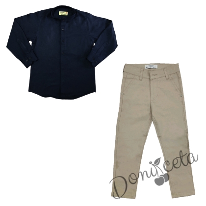 Комплект за момче панталон в бежово и риза в тъмносиньосньо без яка 1