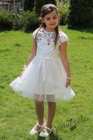 Official children's dress with tulle in shampagne