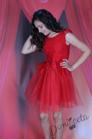 Official children's dress in red with lace and tulle