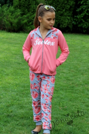 Set of a hooded jacket and pants with fowers