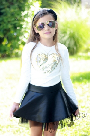 Детска блуза с дълъг ръкав в екрю със сърце от пайети в златисто