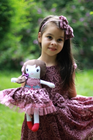 Официална детска дантелена рокля  Павлета в пепел от рози