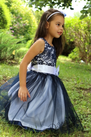 Formal dress with lace and tulle in dark blue