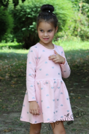 Детска рокля с дълъг ръкав в розово със сребристи сърчица
