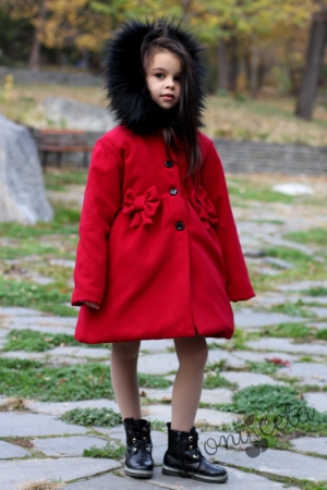 Зимно палто в тъмночервено с качулка 