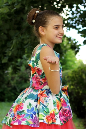 Детска рокля на цветя Надежа с тюл в цвят малина 465895