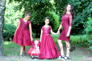 Официална дамска рокля от дантела в бордо от колекция "Майки и дъщери"