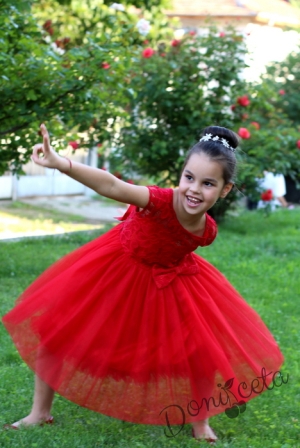 Официална детска рокля Чудомира с къс ръкав в червено от дантела и тюл 