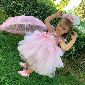 Официална детска рокля Хава в розово от пайети и тюл на пластове тип туту пола