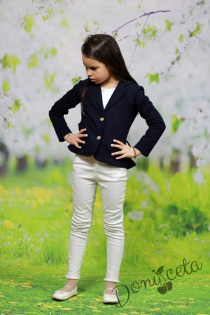 Комплект от детски дънков панталон в бяло с памучно сако в тъмносиньо