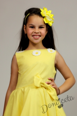 Официална или ежедневна детска рокля в жълто тип клош с цветчета Кери 6
