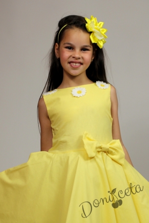 Официална или ежедневна детска рокля в жълто тип клош с цветчета Кери 8