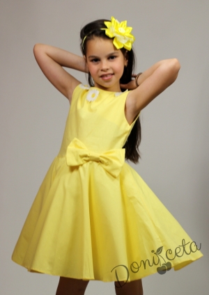 Официална или ежедневна детска рокля в жълто тип клош с цветчета Кери 9