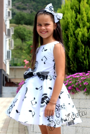Официална детска рокля в бяло с ноти в черно тип клош Симона  5