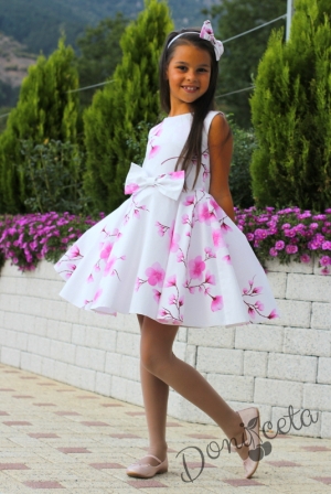 Детска рокля в бяло на нежни розови цветя/орхидеи тип клош Розалинда 3