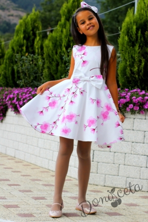 Детска рокля в бяло на нежни розови цветя тип клош Розалинда с болеро в розово 3