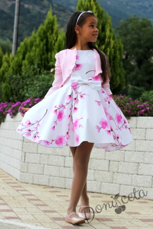 Детска рокля в бяло на нежни розови цветя тип клош Розалинда с болеро в розово 10