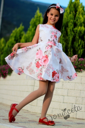 Детска рокля в бяло с цветя в червено тип клош на цветя Христин