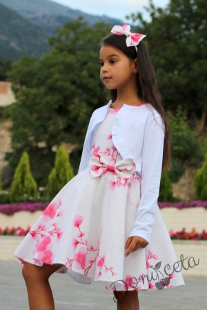Комплект от детска рокля в бяло на цветя/орхидеи в прасковено тип клош Патриция с болеро в бяло 4