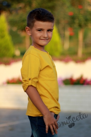 Детска блуза с дълъг ръкав за момче в цвят горчица