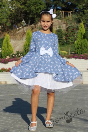 Детска рокля с дълъг ръкав в светлосиньо Надежда на цветя с панделка в бяло с тюл