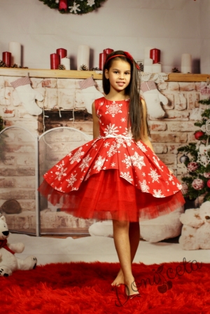 Детска коледна рокля в червено на бели снежинки и богат тюл в червено 