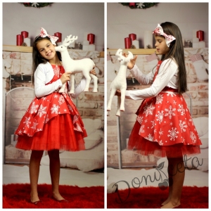 Детска коледна рокля в червено със снежинки в бяло с тюл в червено и болеро в бяло