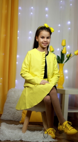 Комплект от яке с пола в жълто