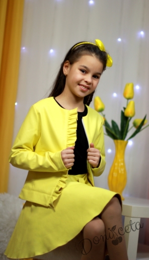 Комплект от яке и пола в жълто лимонено