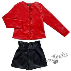 Комплект от кожено яке с цип в червено и къси кожени панталони в черно