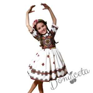 Детска рокля в екрю с фолклорни/етно мотиви тип народна носия