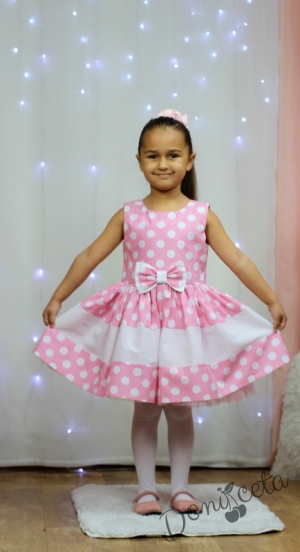 Детска розова рокля на точки