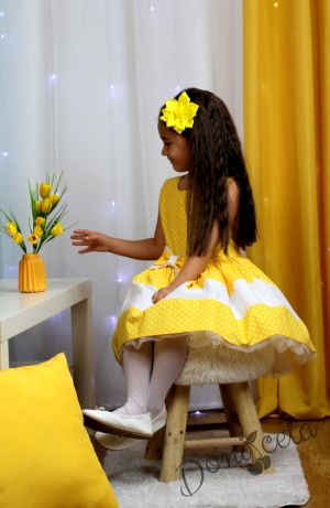 Официална детска рокля в жълто на бели точки с тюл 