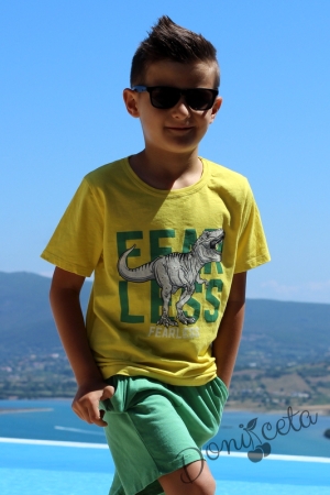 Комплект за момче от къси панталонки в зелено и тениска в жълто  5