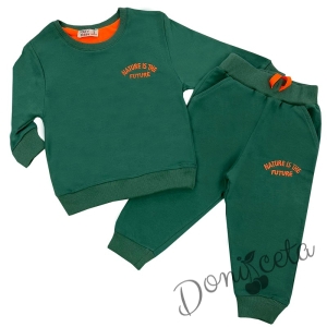  Комплект за момче от блуза и панталонки в цвят зелено