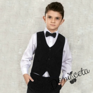 Официален костюм момче от елек в черно, риза в бяло, панталон и папийонка