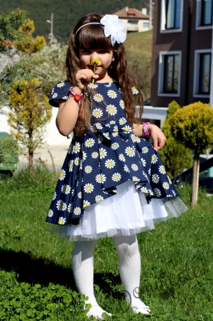 Детска рокля в тъмносиньо Надежда на маргаритки с къс ръкав и с тюл 