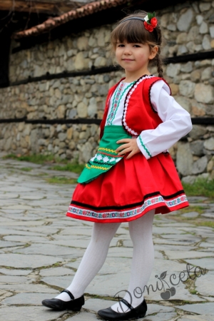 Детска народна носия 18- момиче-пола, риза, елек и престилка в зелено с етно фолклорни мотиви 