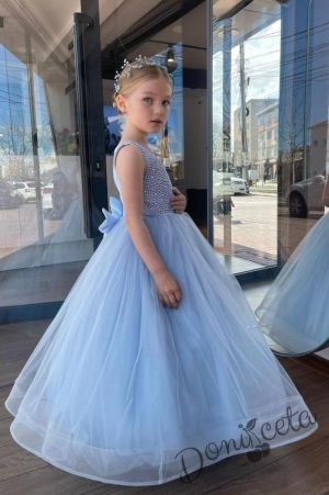 Официална детска дълга рокля Мираж в светлосиньо с аксесоар за коса