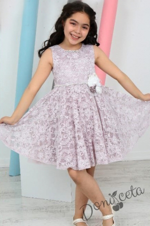 Официална детска рокля без ръкав от дантела в лилаво с чантичка 