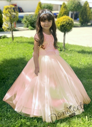 Официална дълга детска рокля Криска с обръч от дантела и тюл в прасковено