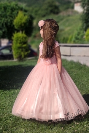 Официална дълга детска рокля от дантела Крискаи тюл в прасковено с обръч