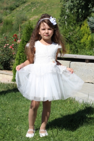 Официална детска  рокля с къс ръкав с дантела и тюл в бяло