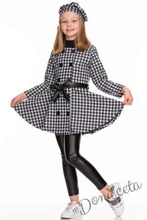 Комплект за момиче от блуза в черно, клин, шапка/барета и пепитено манто в черно