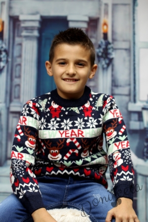 Детски пуловер в тъмносиньо и бяло за момче 