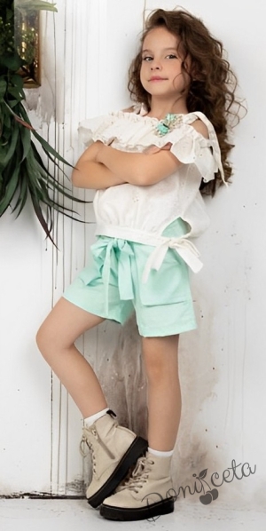 Комплект за момиче от блуза с къс ръкав в бяло и къси панталони в мента/тюркоаз