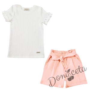 Комплект от къси панталонки в бледо розово и тениска в бяло с къс ръкав